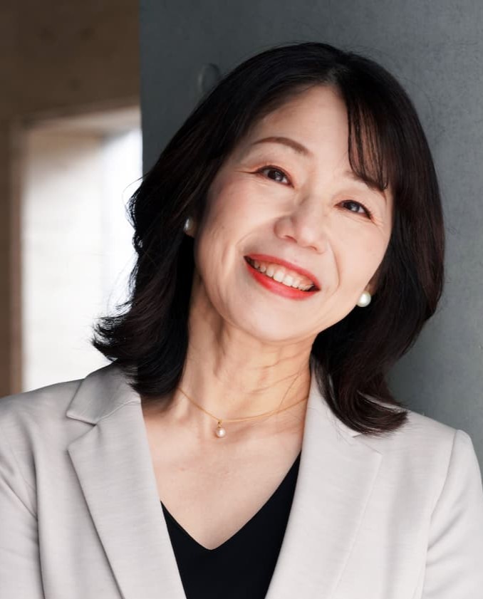 白梅 英子 先生